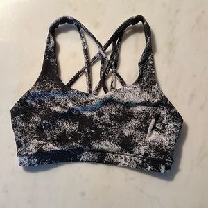 Lululemon Free To Be Wild Sports Bra Size 6